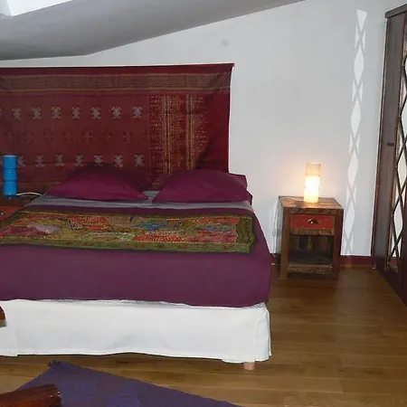 Le Petit Siam : Le Calme En Centre Couette-café